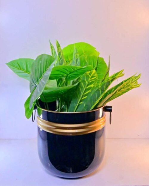 Add style to your home with the Cylinder Stripe Planter - 9.84". A modern, decorative planter perfect for any indoor space. Shop now at ArtaFlora.com.