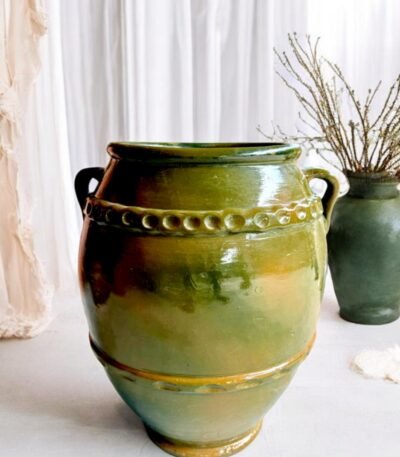 Chandor Terracotta Statement Pot with bold handles and earthy finish