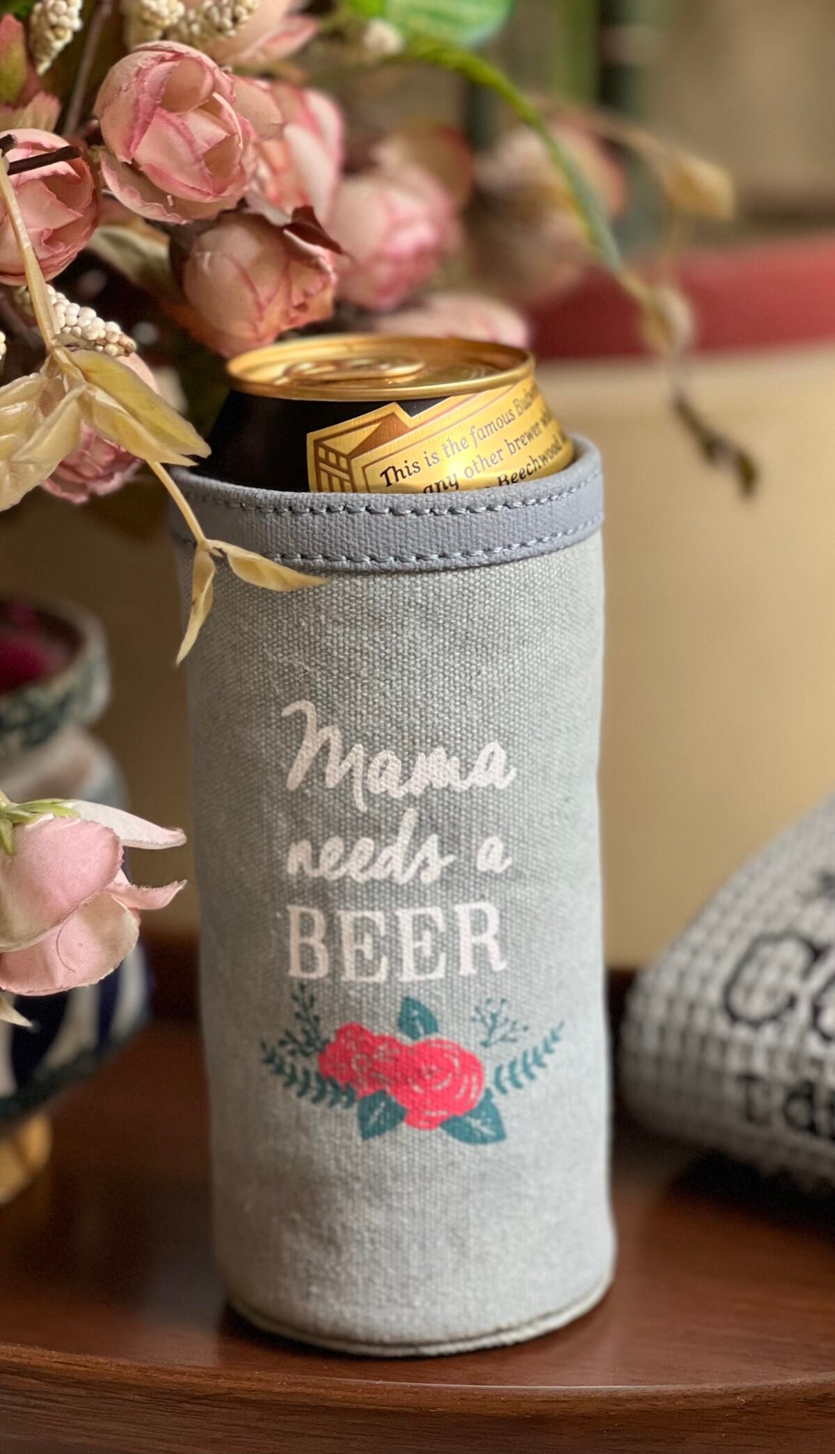 Mona B - 500 ML Beer Can Cover with Stylish Design for Men and Women (Mom's Beer)