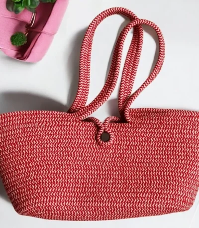 Chic meets utility with the Wannabe solid cotton tote bag for women. Features double handles and a bead lock for stylish, secure everyday carry.